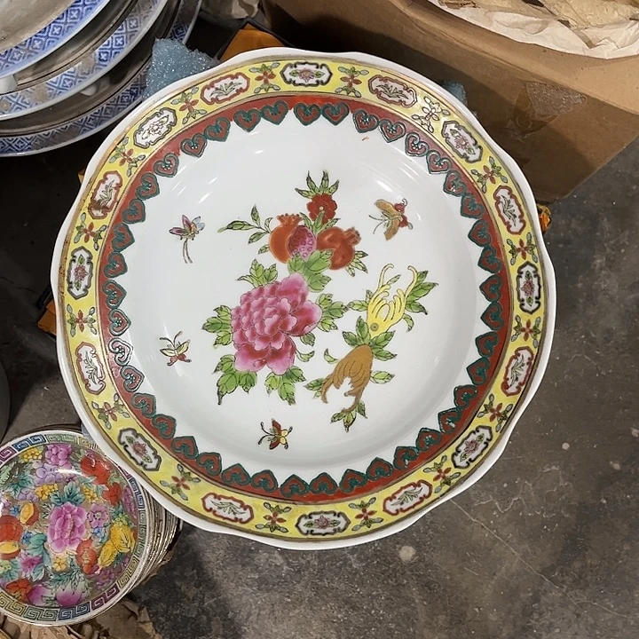 M***e景德镇陶瓷粉彩盘子1个