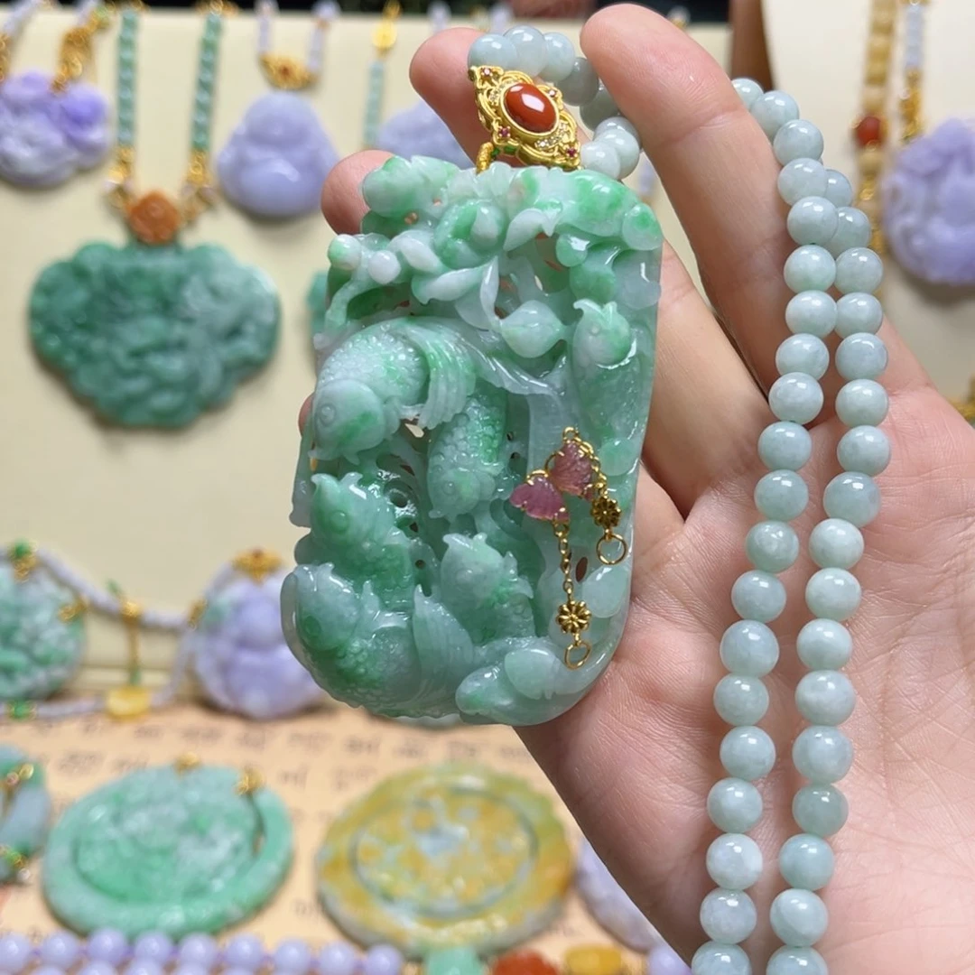 翡翠颈饰未镶嵌天然