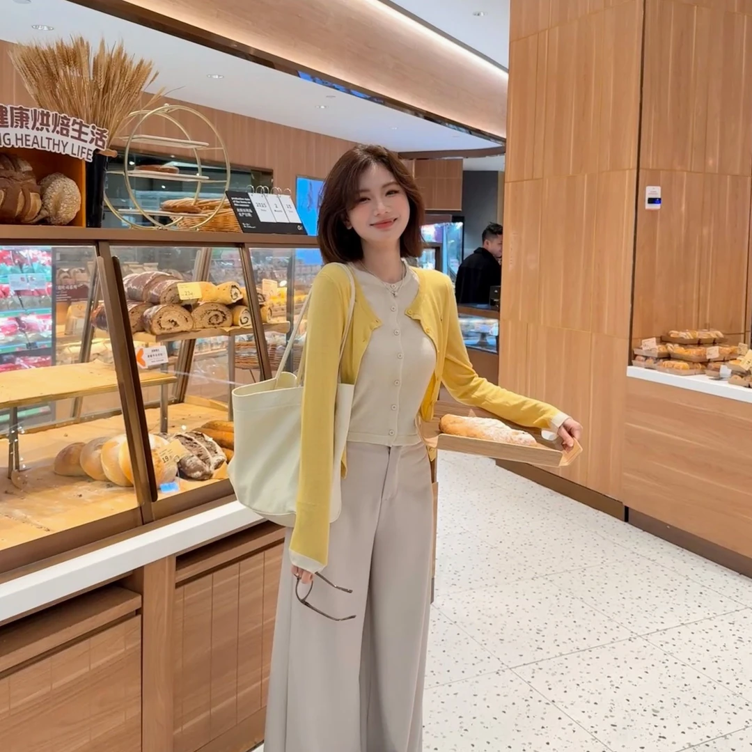 【芝士Cheese】欧尼缇娜 小众设计感小马标撞色假两件刺绣针织开衫