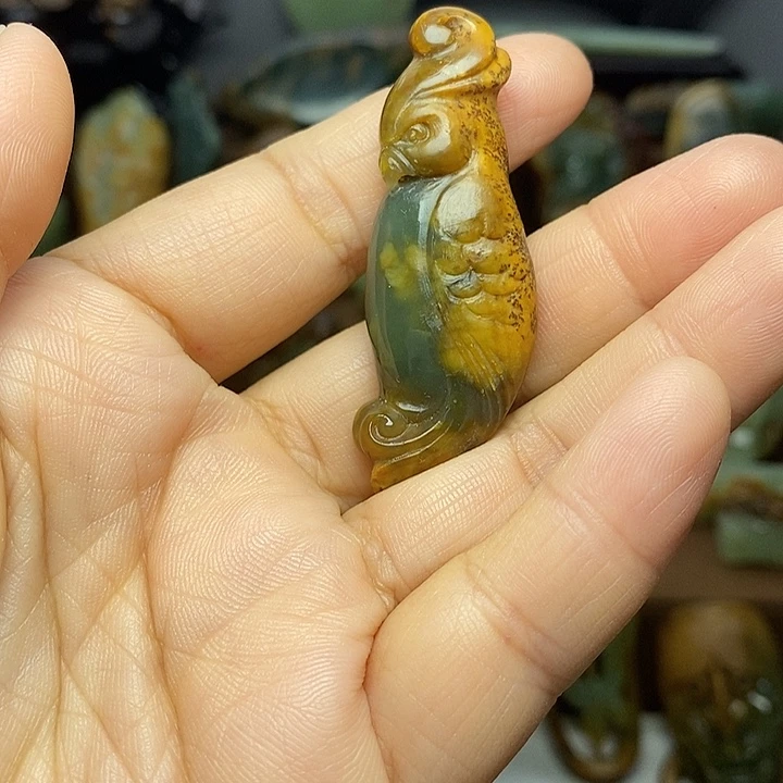 岫岩河磨玉（透闪石质玉）未镶嵌颈饰