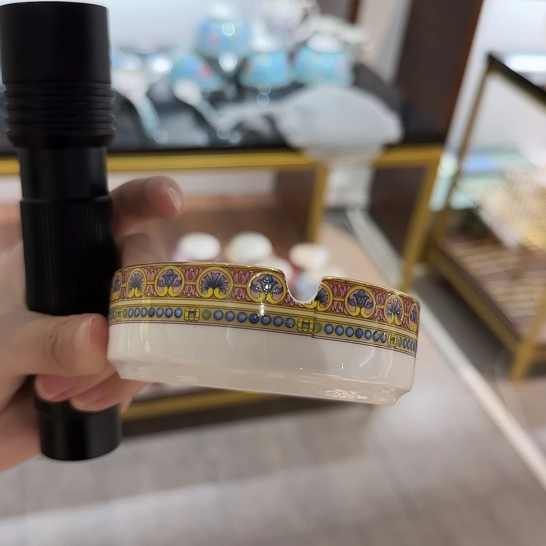 珐琅彩工艺等多种