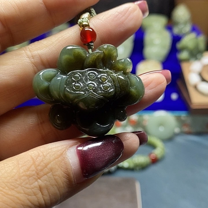 未镶嵌和田玉挂件