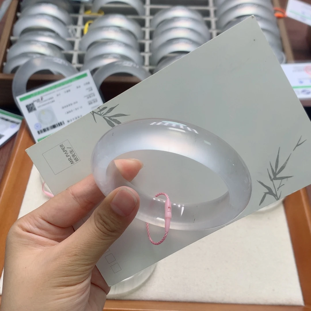 丑***女石英质玉（金丝玉）未镶嵌手镯2A60.4