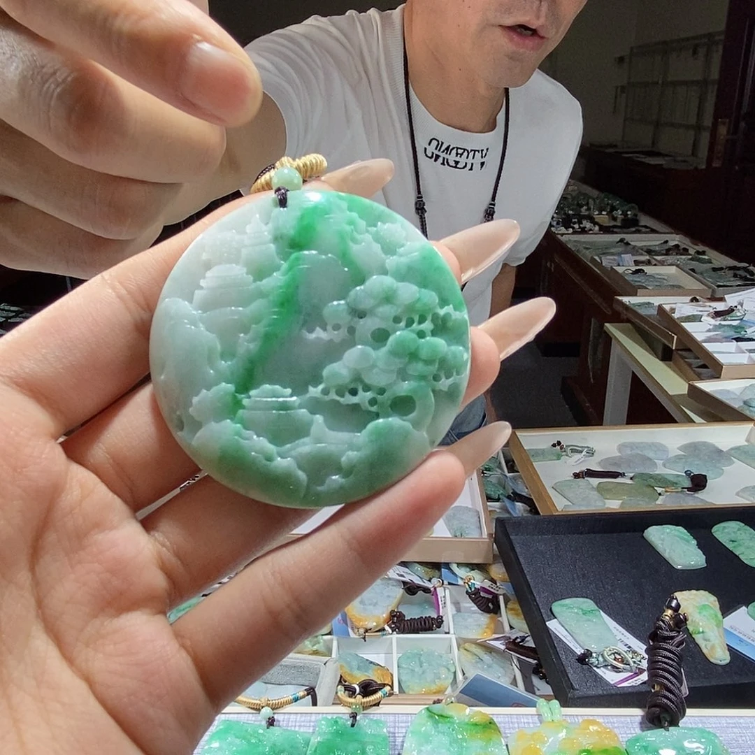 翡翠未镶嵌颈饰翡翠