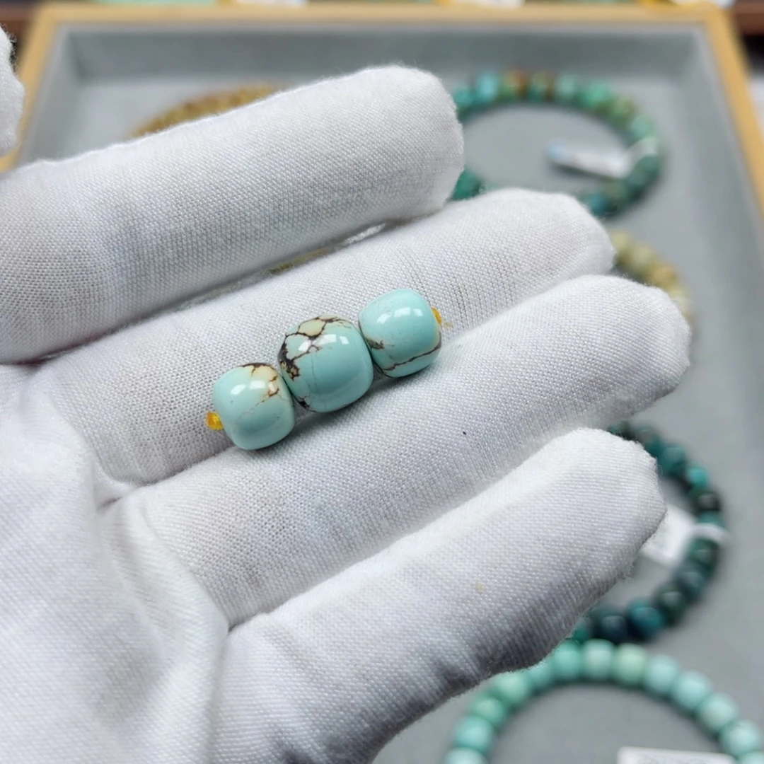 绿松石未镶嵌挂件