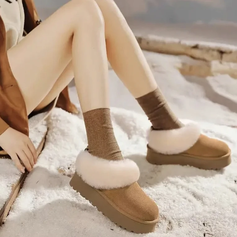 成人时尚雪地靴厚底雪地靴时尚女士雪地靴女款保暖