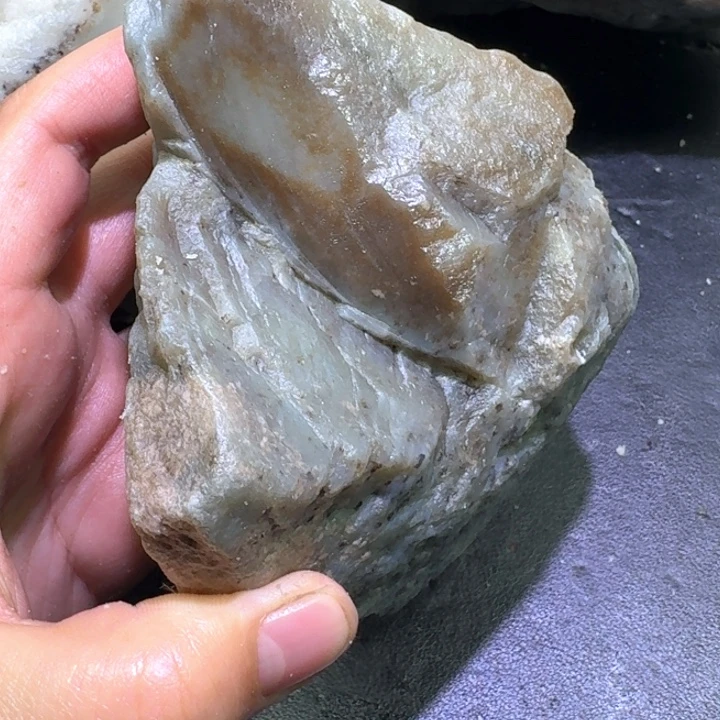 和田玉未镶嵌珠宝半成品