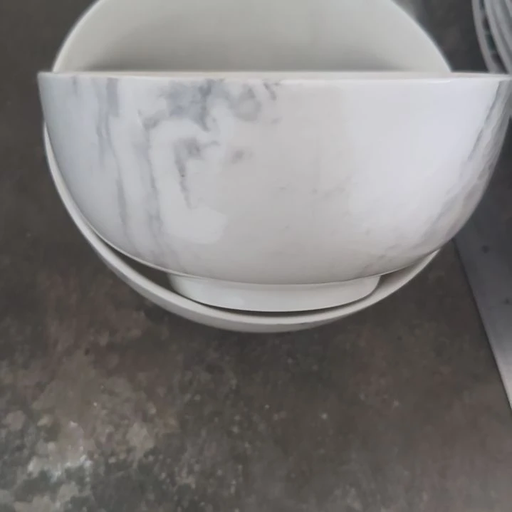 陶瓷盘子碗啥都有