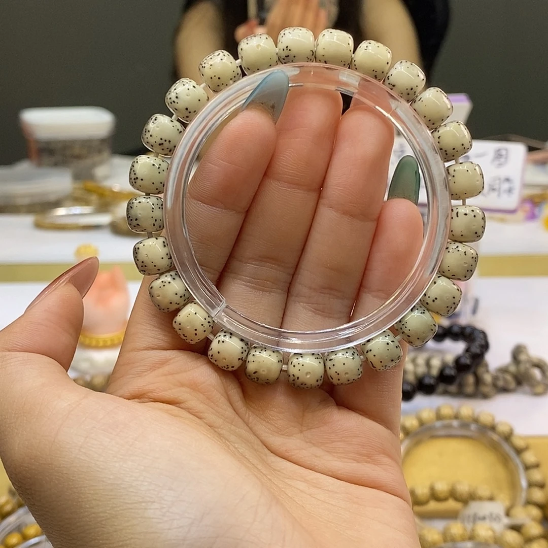 星月菩提吊坠98绿背无月河豚