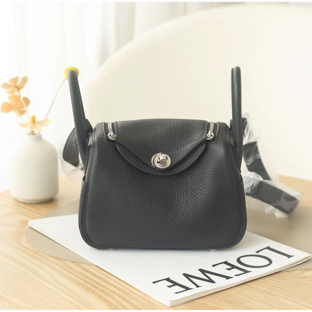 未使用 Hermes/爱马仕 mini Lindy18二代 K刻 TC皮 黑色 银扣
