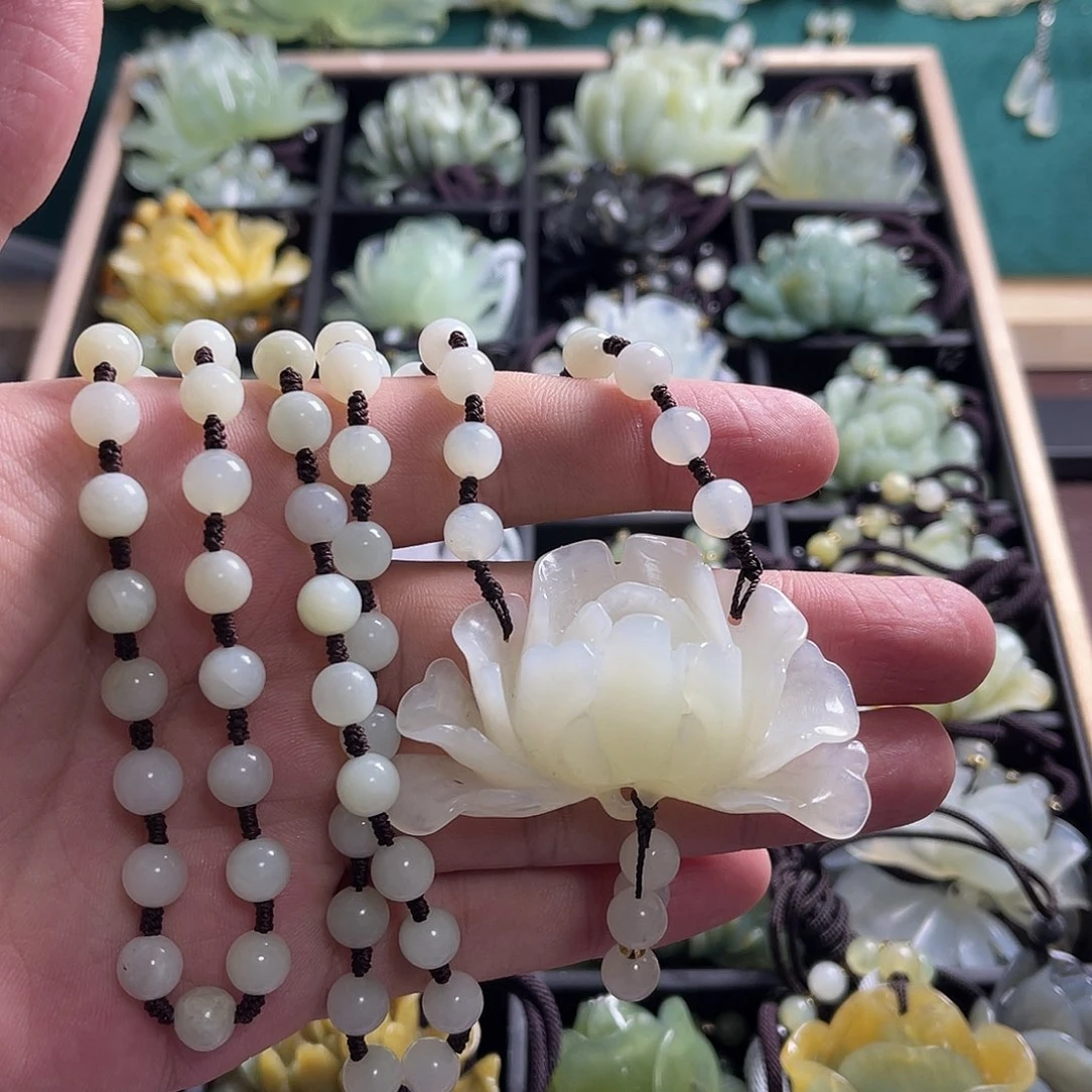 蛇纹石玉未镶嵌颈饰