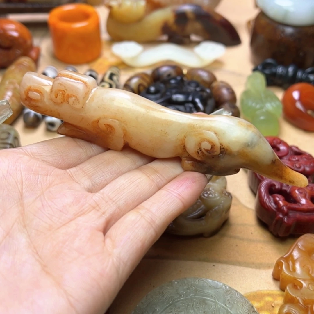 【闪购商品】蛇纹石玉颈饰未镶嵌