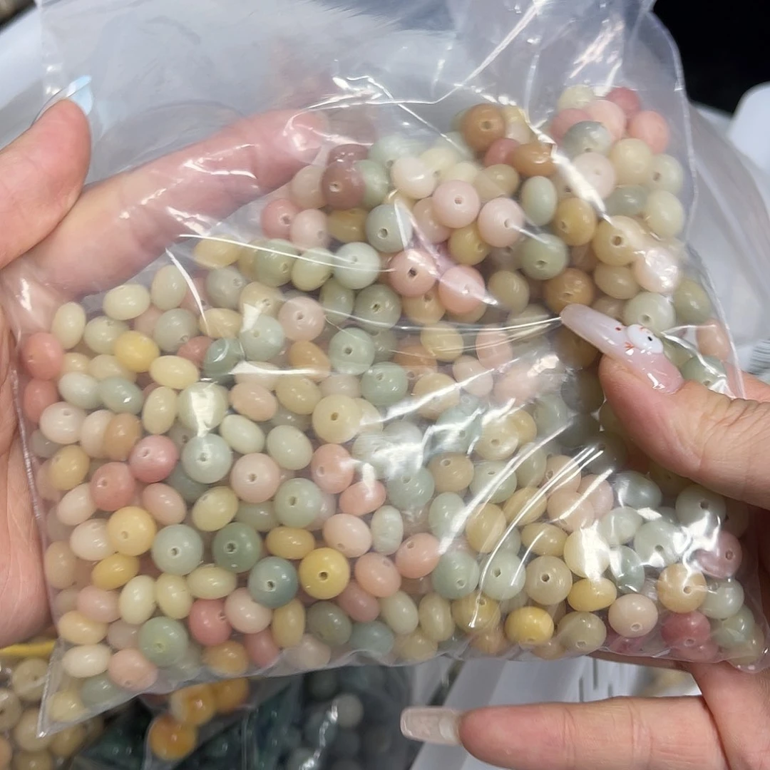 白玉菩提吊坠z微瑕锅底9mm/300颗