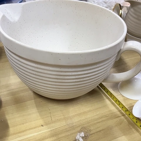 微瑕，不能明火，口径22厘米，高度14大号引流