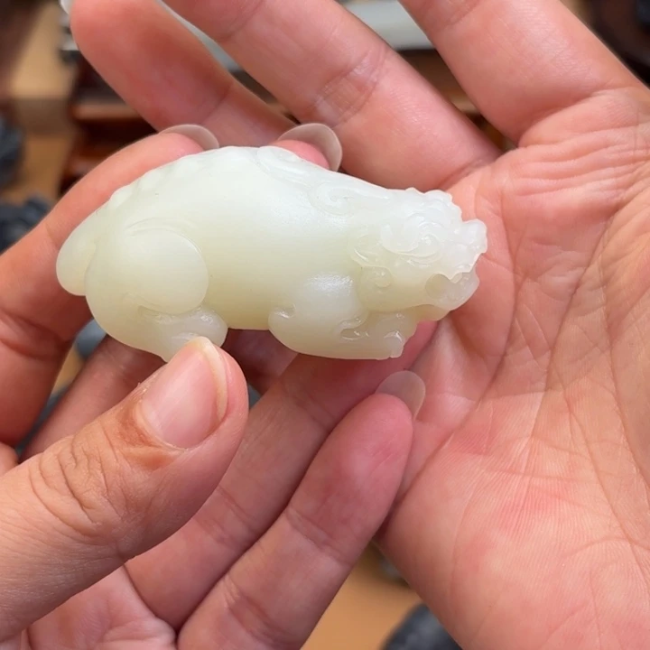 九***戒和田玉未镶嵌颈饰