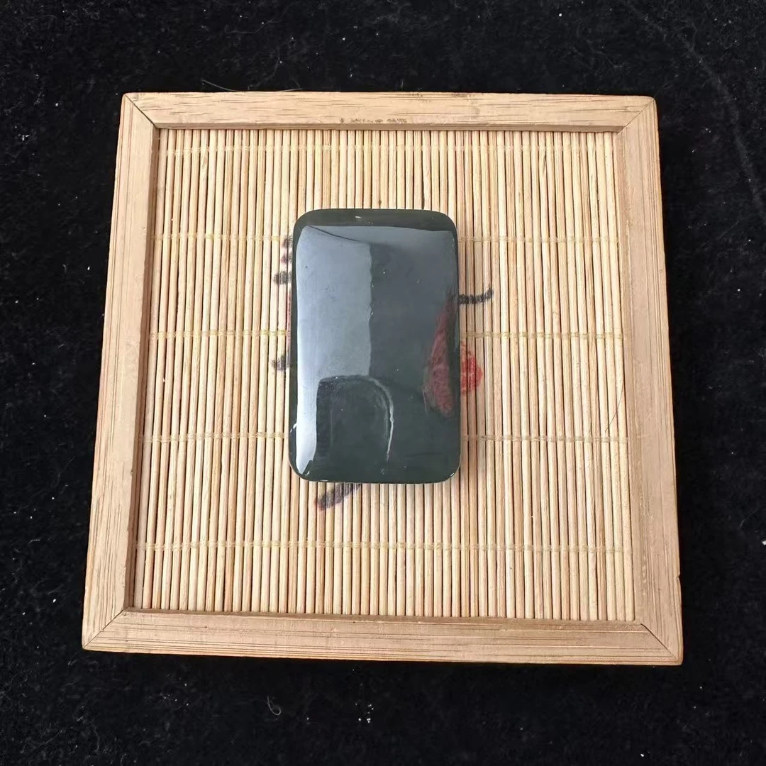 和田玉且末无事牌吊坠0276