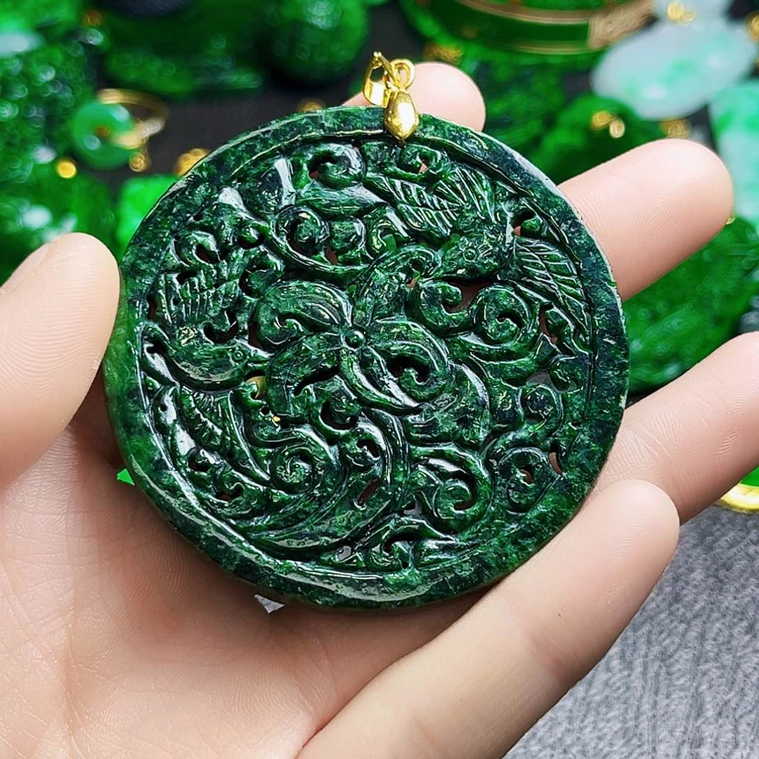 颈饰未镶嵌翡翠多样性