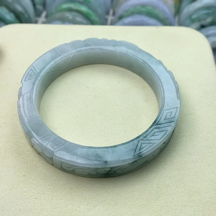 翡翠未镶嵌手镯63方镯213