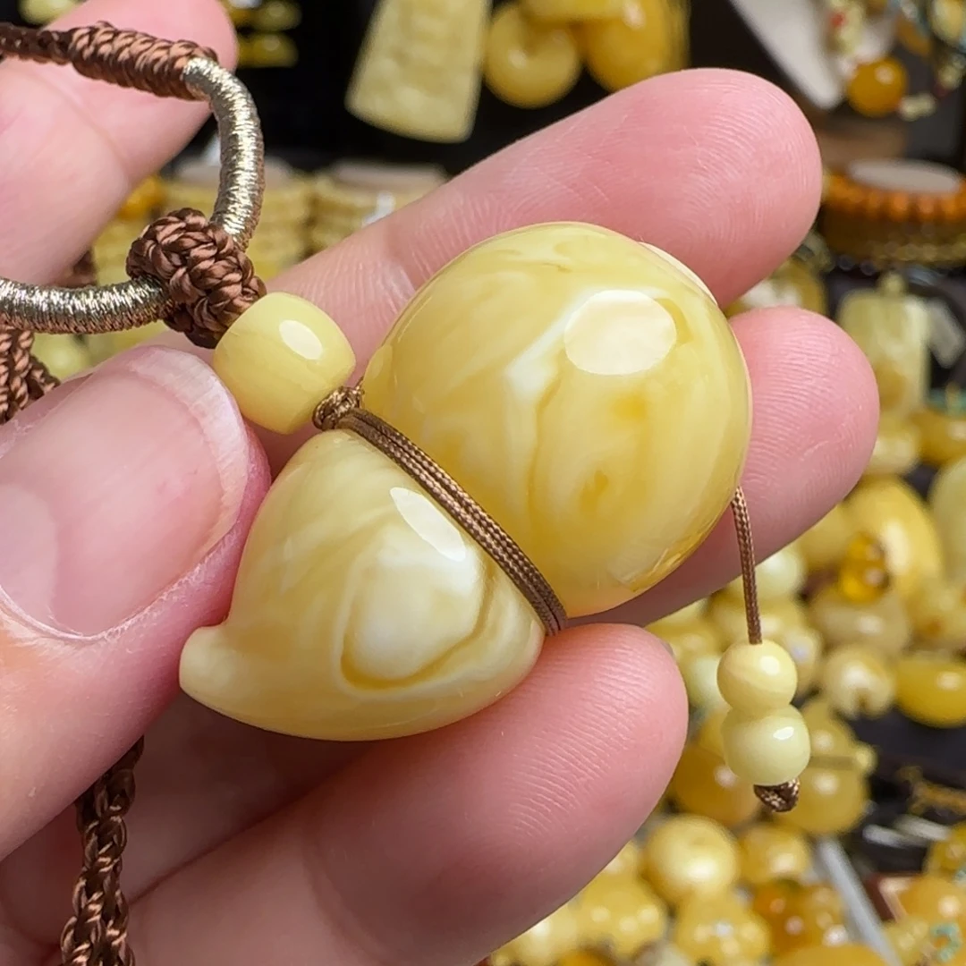 琥珀未镶嵌套链天然俄料溶洞妖花蜜蜡葫芦吊坠