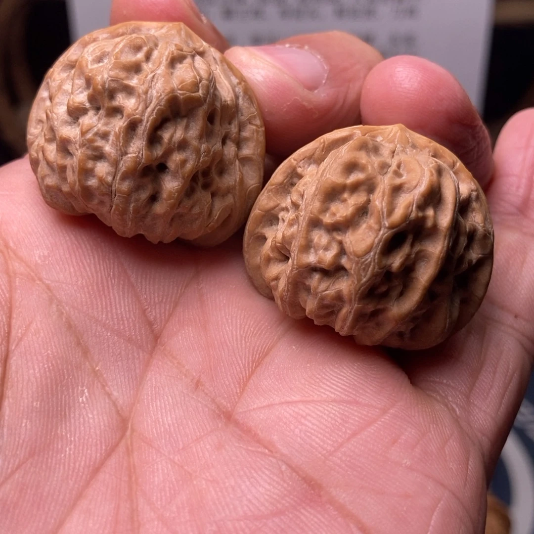 文玩核桃把件35门头沟元宝