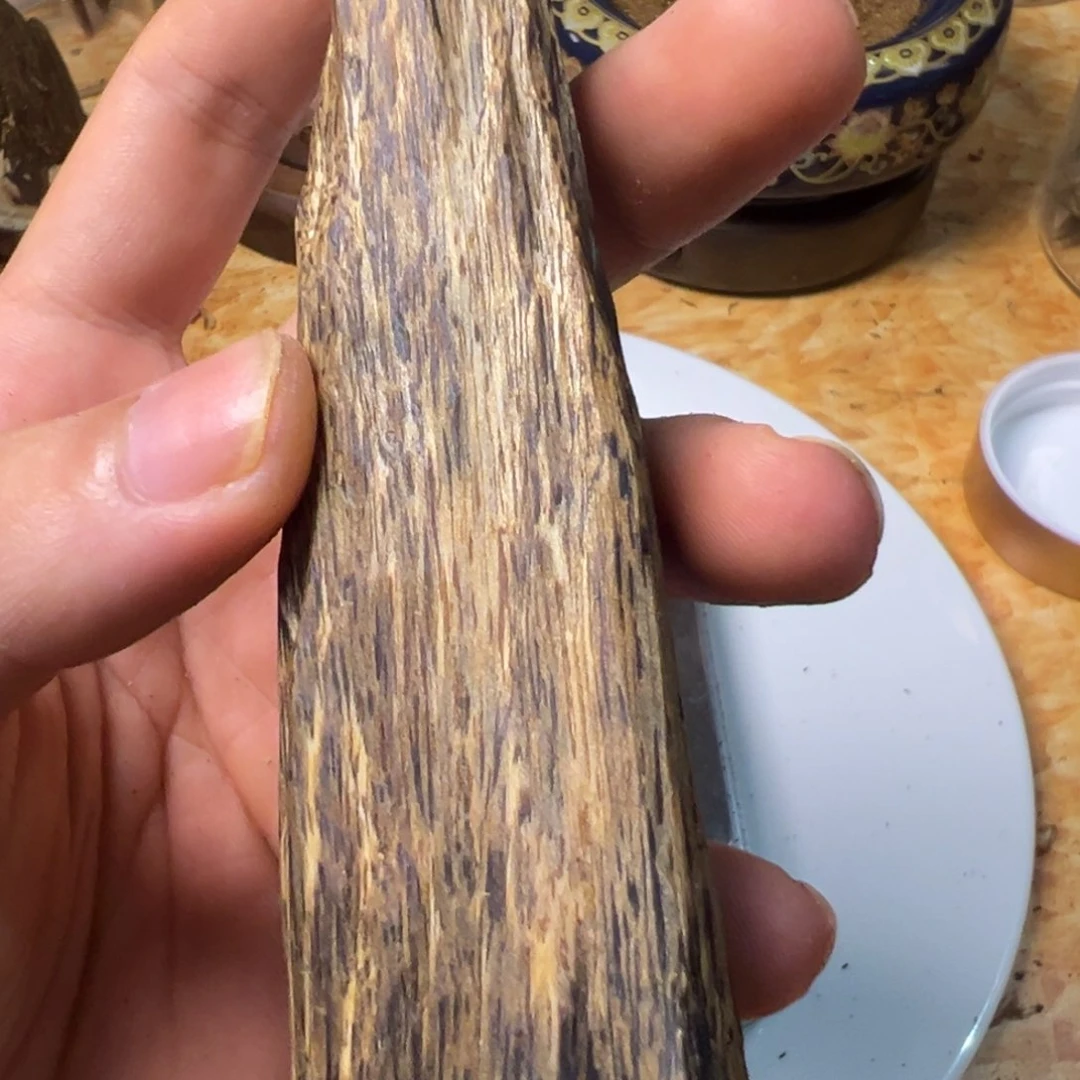 沉香碎屑沉香身身39克