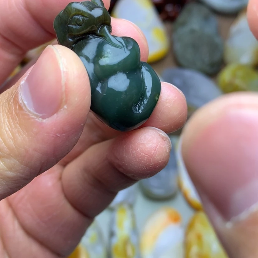 【闪购商品】颈饰未镶嵌和田玉