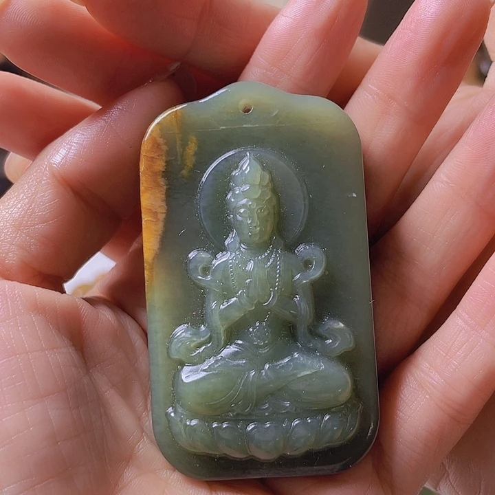 未镶嵌岫岩老玉（透闪石质玉）挂件望**牛