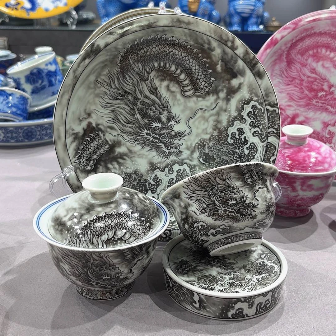 瓷片景德镇瓷器精品陈列