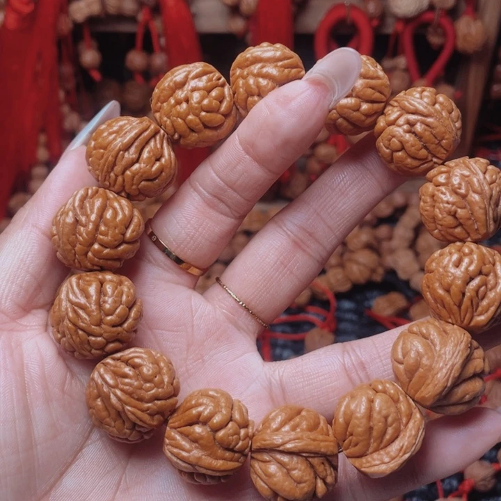 木质类龙纹桃枭手串