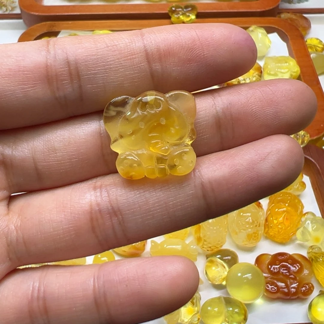 琥珀吊坠(不含链)未镶嵌小*呆