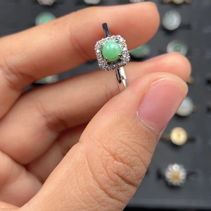 翡翠未镶嵌戒指戒指