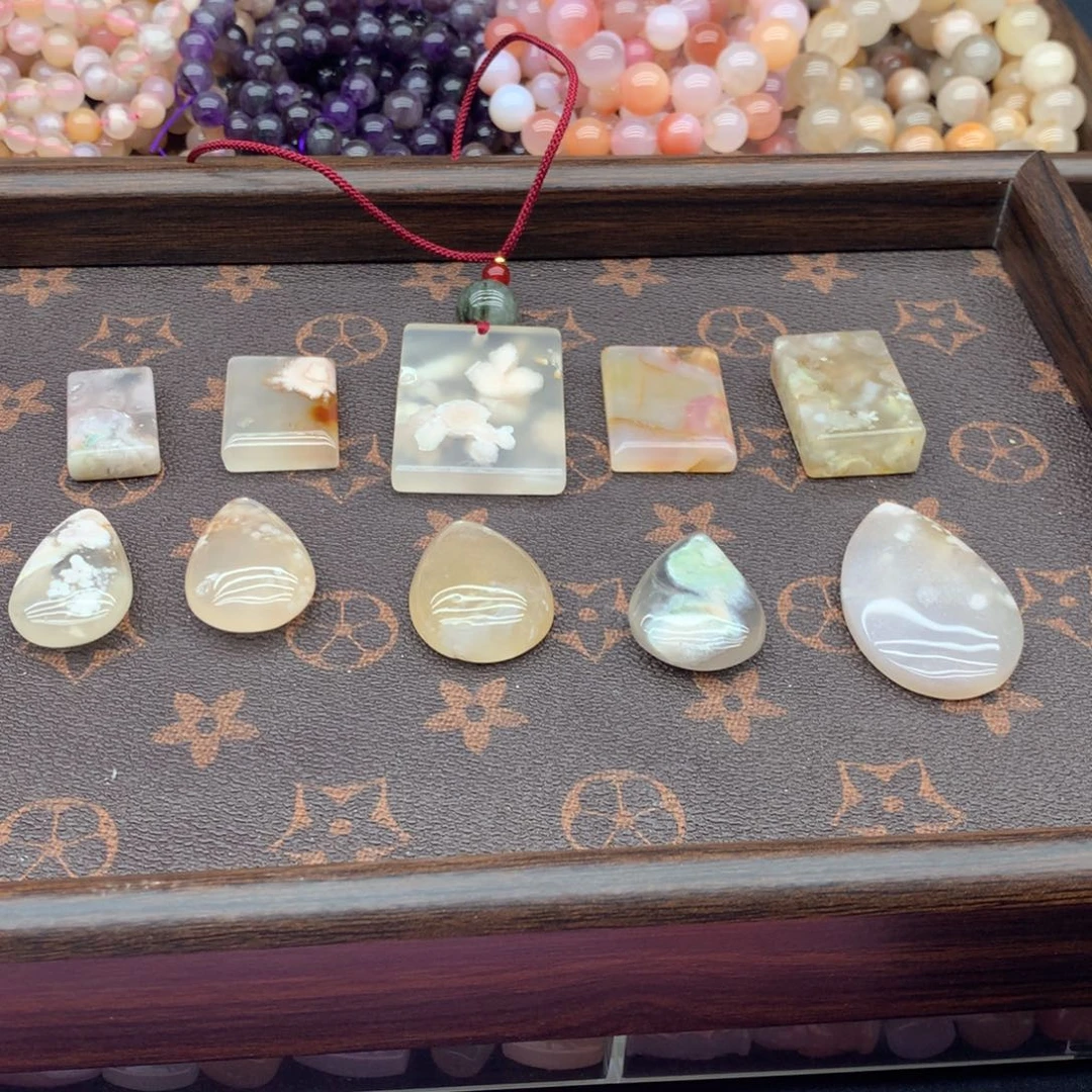 东陵石合金手链樱花水滴牌吊坠