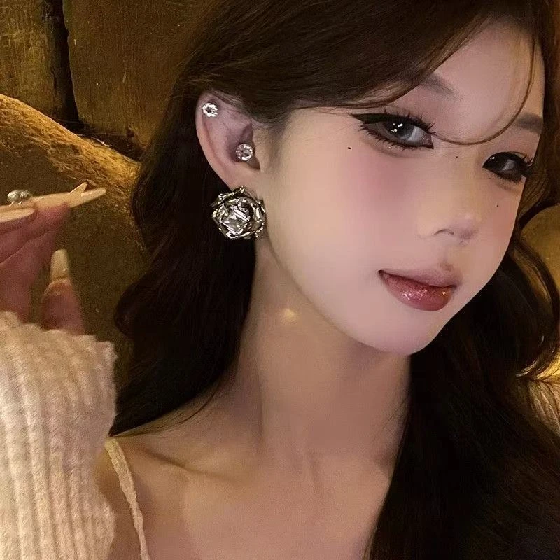 荆棘野玫瑰甜酷气质金属风闪钻花朵耳环小众个性时尚冷淡风耳饰女