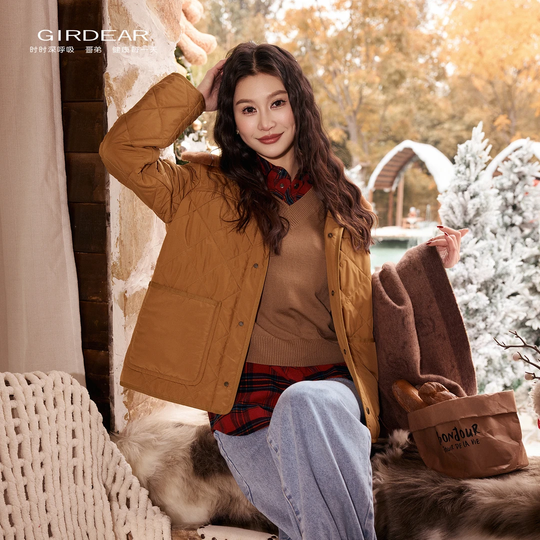 GIRDEAR/哥弟气质优雅通勤菱格翻领H版型新雪丽棉服1400820-11222