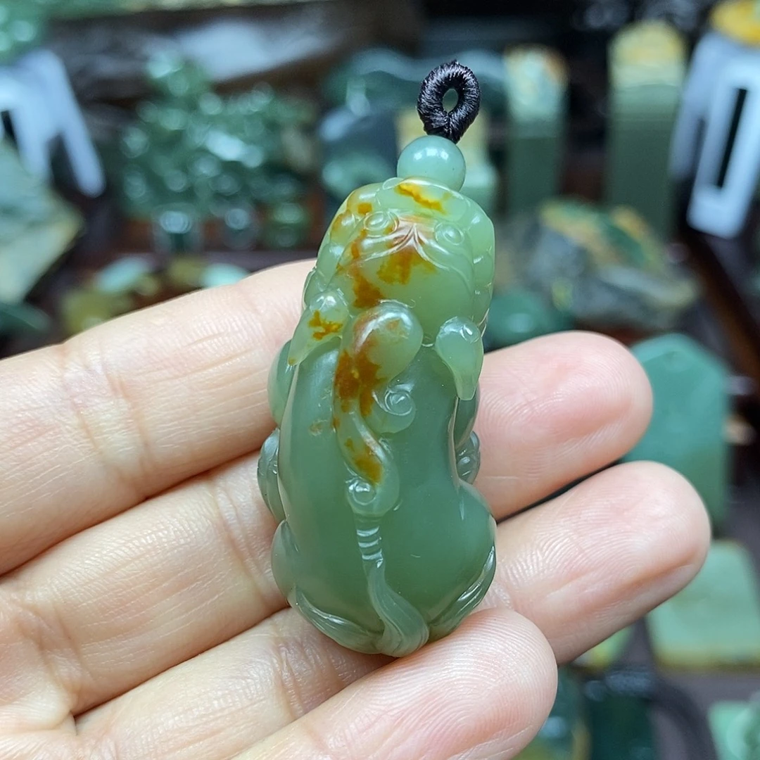 胧***风岫岩河磨玉（透闪石质玉）未镶嵌颈饰
