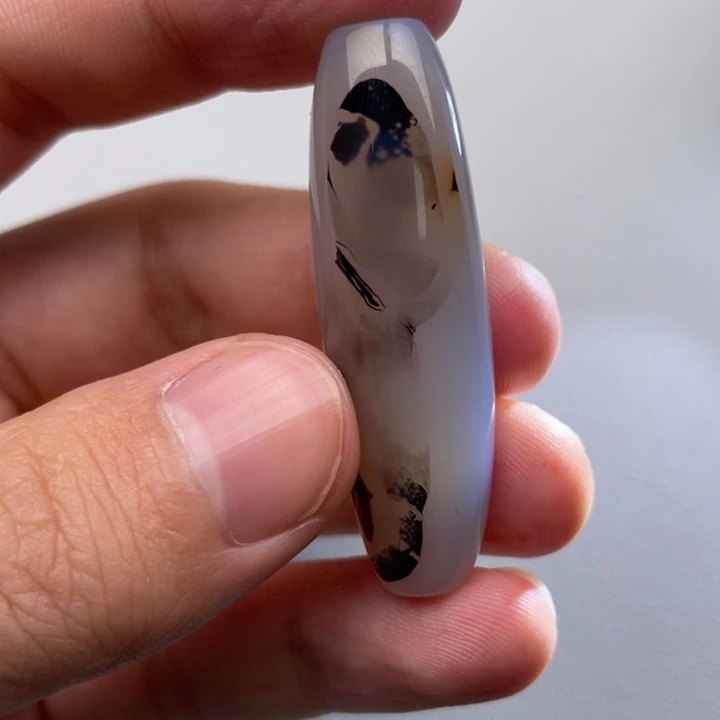 玛瑙/玉髓颈饰未镶嵌穿**空