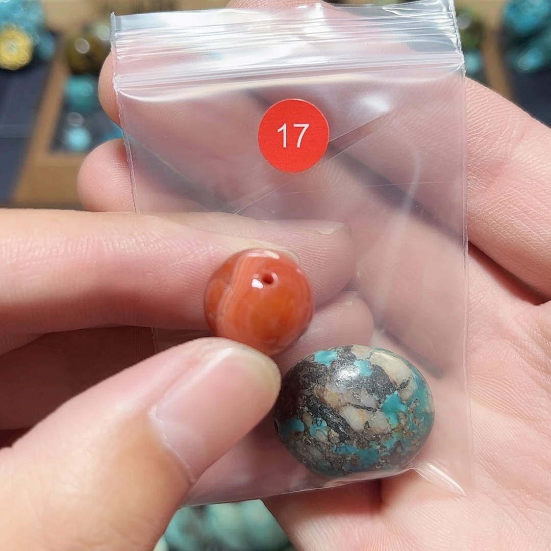 璐***宝玛瑙/玉髓未镶嵌圆珠桶珠老型手串！！
