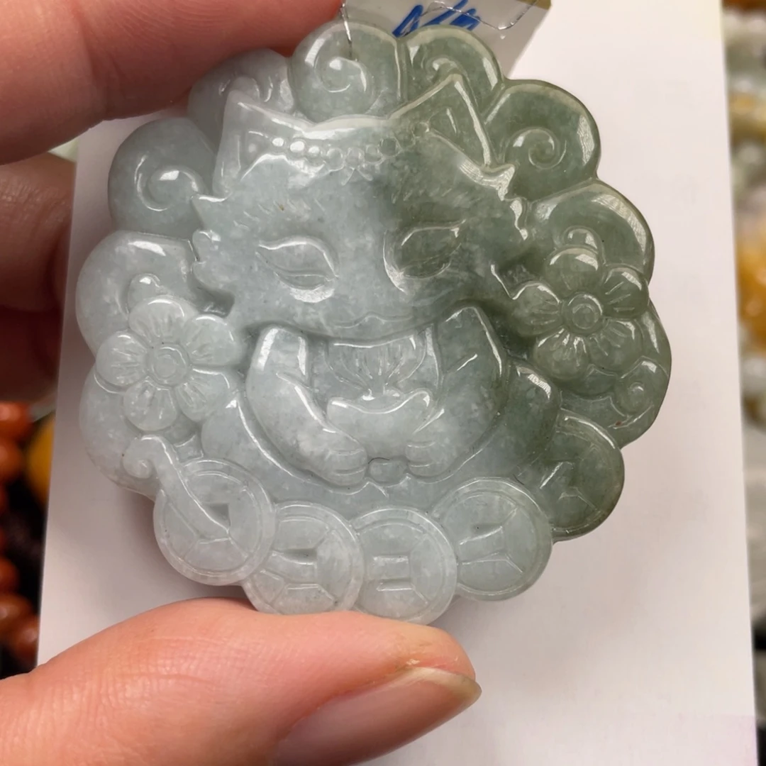 翡翠未镶嵌颈饰翡翠狐仙