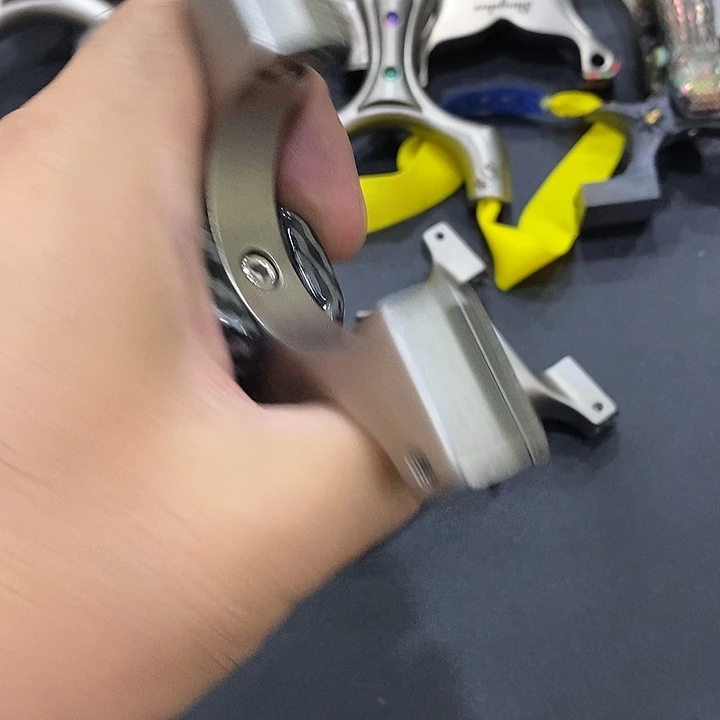 落***花2882号瑕疵龙雀裸弓