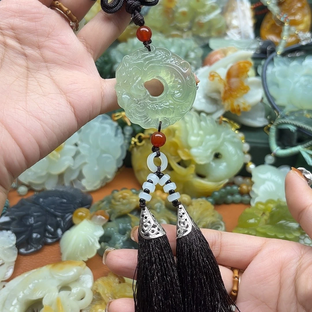 蛇纹石玉未镶嵌吊坠