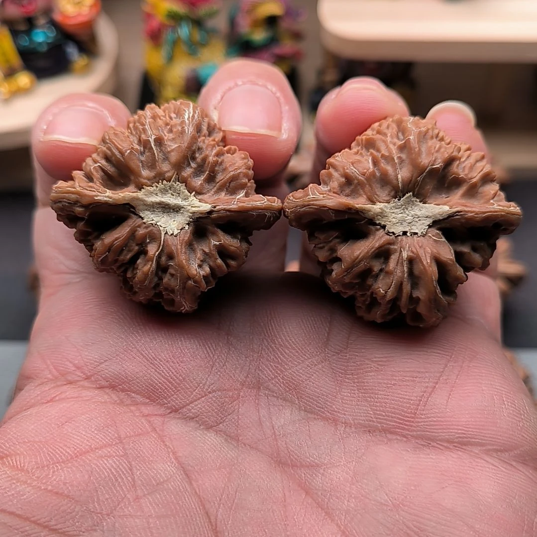 吊坠文玩核桃山地密纹39尺