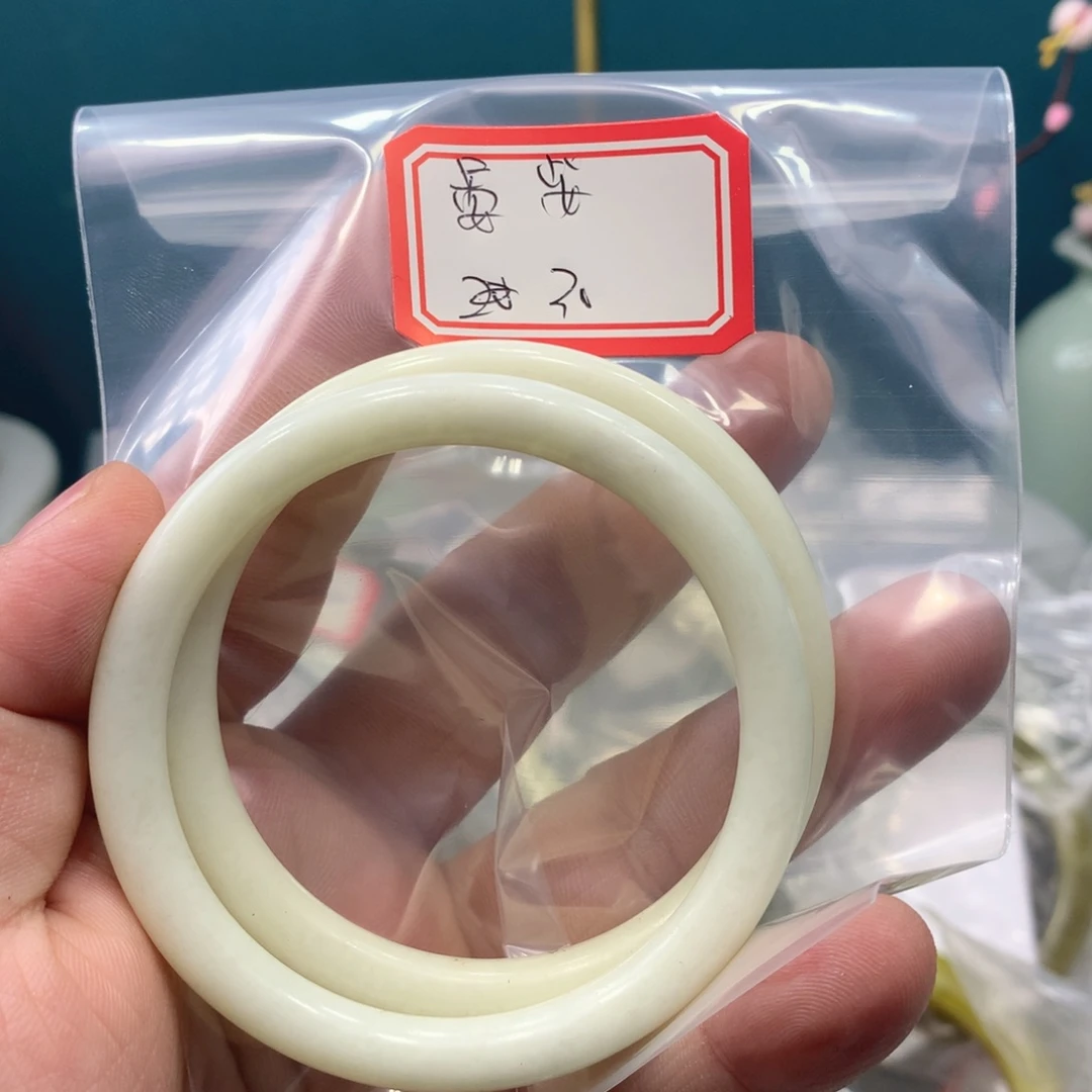 蛇纹石玉手镯未镶嵌嘦*°
