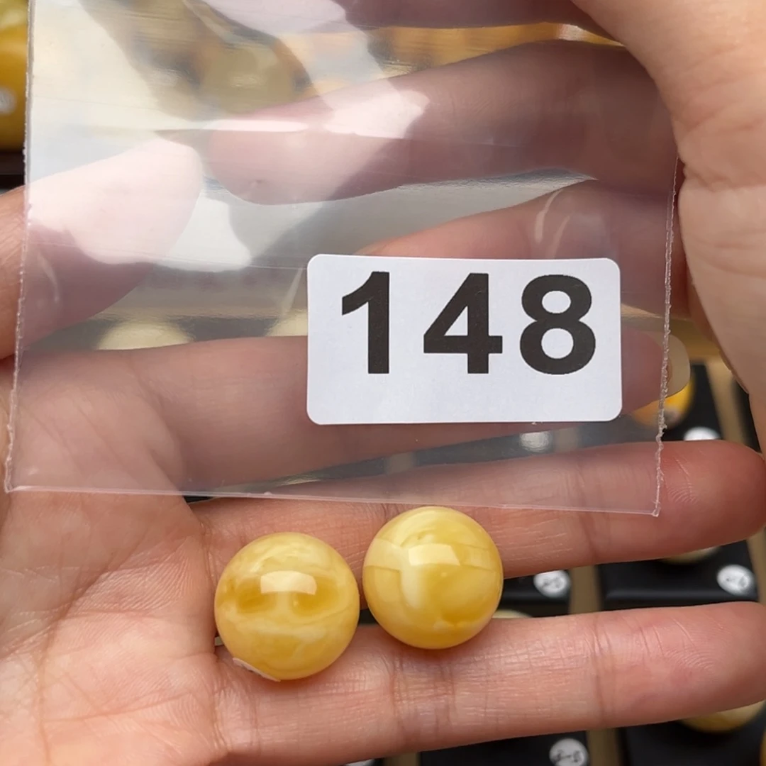 蜜蜡裸石未镶嵌银***兽蜜蜡