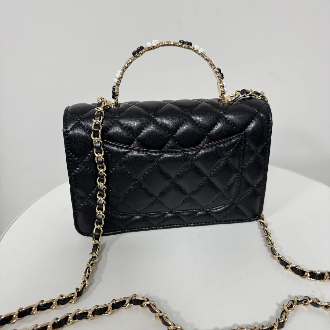 小巧百搭雕花手提黑色链条包