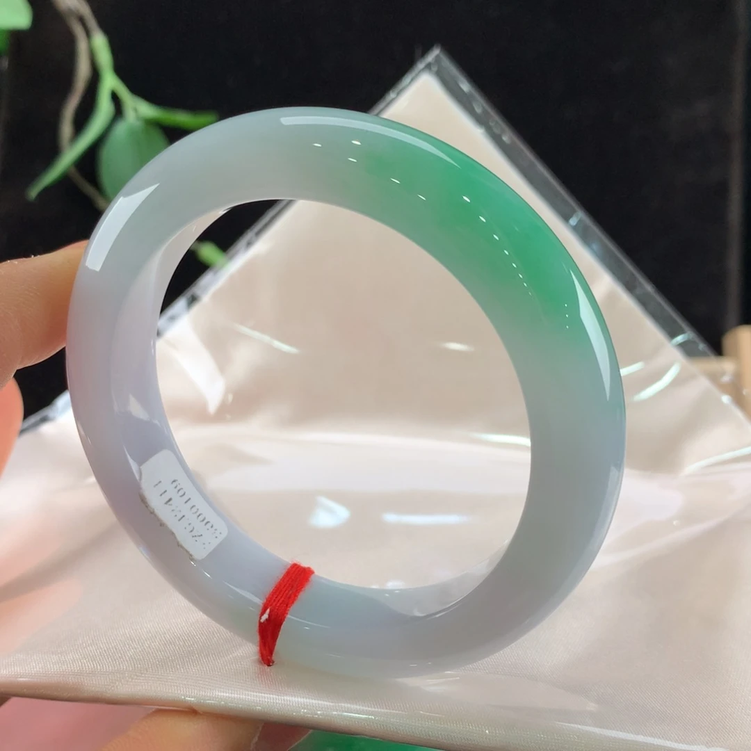 翡翠手镯未镶嵌111-0109