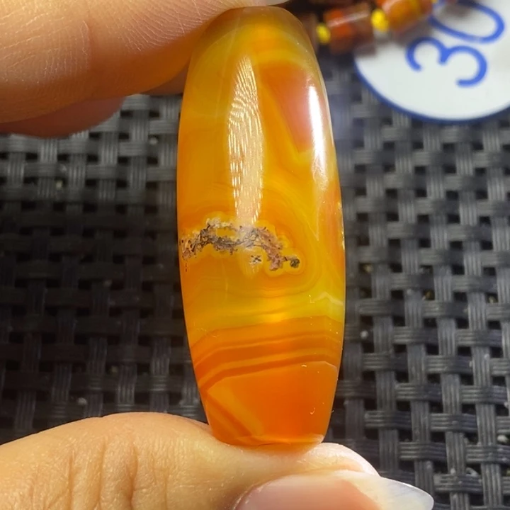 未镶嵌颈饰玛瑙/玉髓蝶*