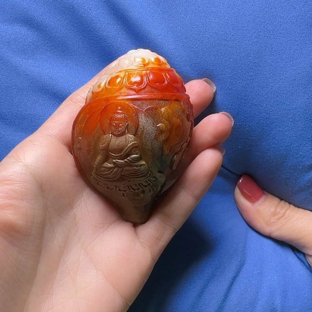 明***确和田玉（糖玉）未镶嵌颈饰