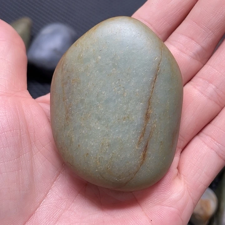 和田玉未镶嵌车挂