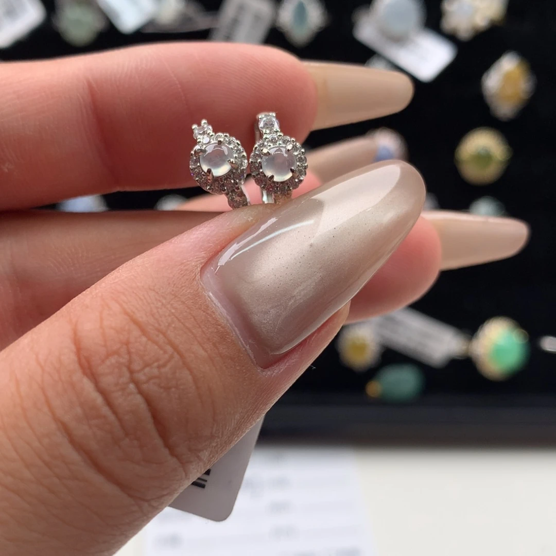 颈饰银S925镶嵌翡翠耳钉