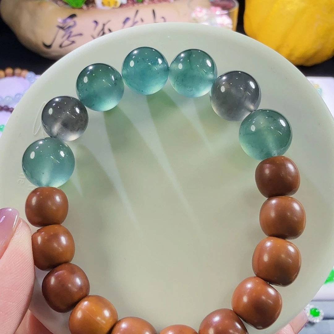 翡翠未镶嵌颈饰裸石